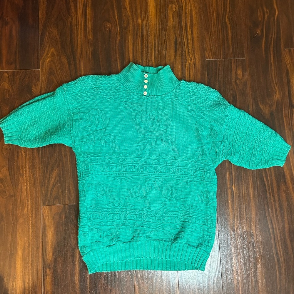 Vintage Green short sleeve Sweater with Button Detail